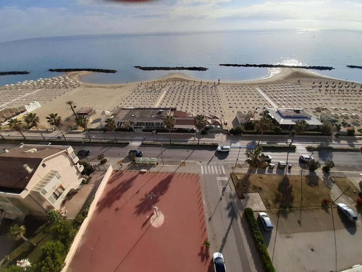 La Terrazza Sul Mare Apartment Montesilvano Exterior photo
