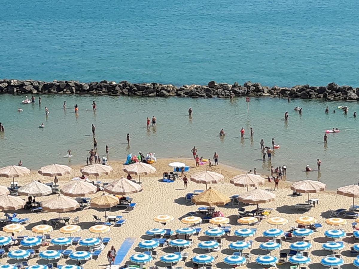 La Terrazza Sul Mare Apartment Montesilvano Exterior photo