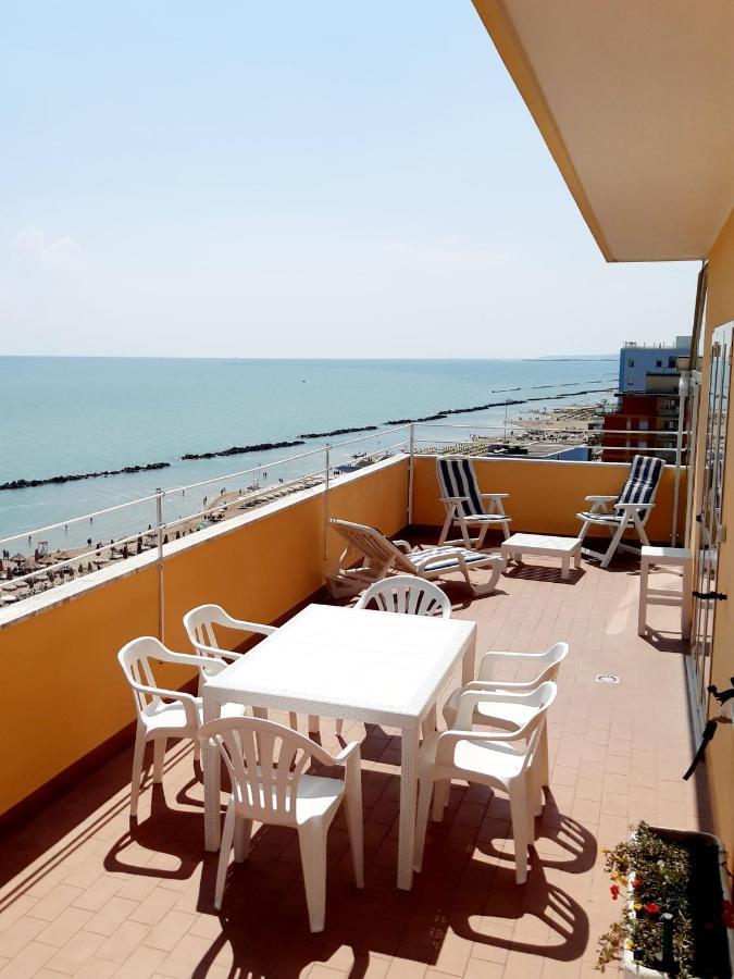 La Terrazza Sul Mare Apartment Montesilvano Exterior photo