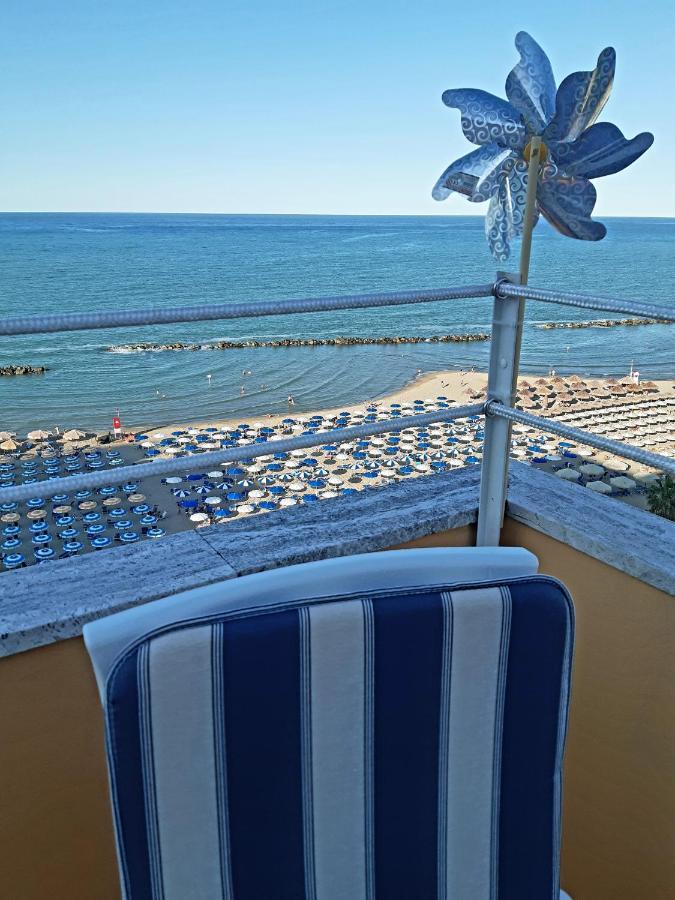 La Terrazza Sul Mare Apartment Montesilvano Exterior photo