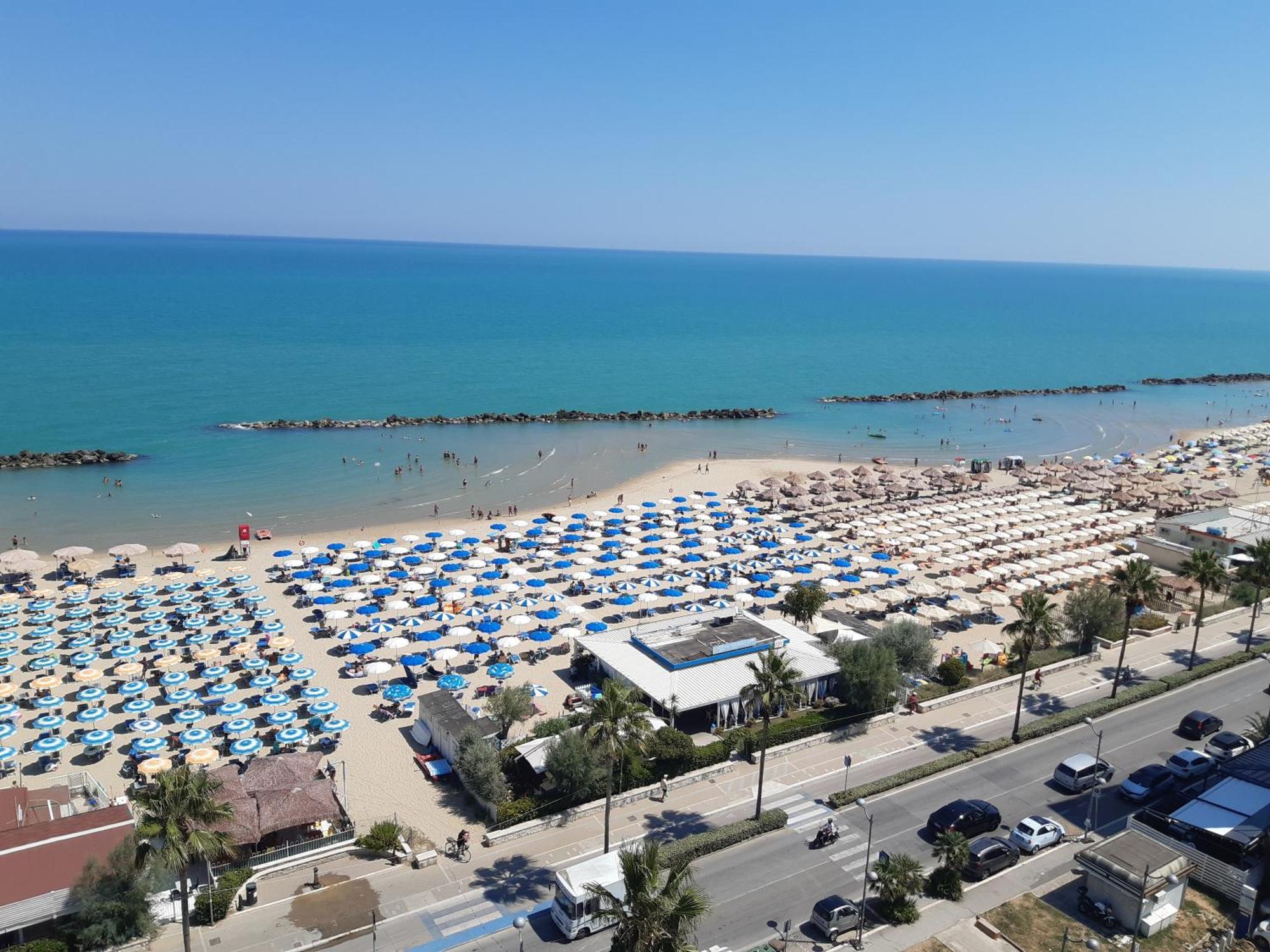La Terrazza Sul Mare Apartment Montesilvano Exterior photo