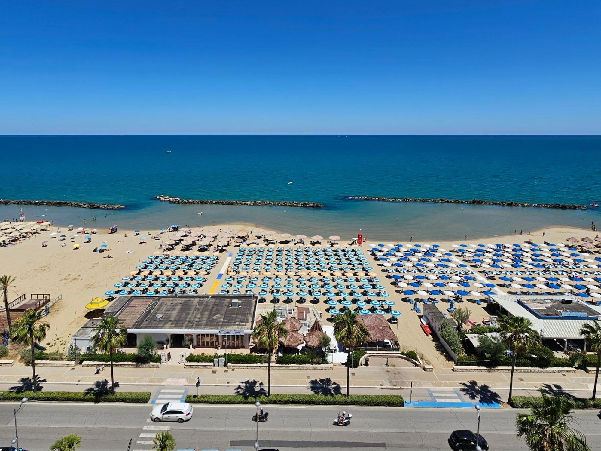 La Terrazza Sul Mare Apartment Montesilvano Exterior photo